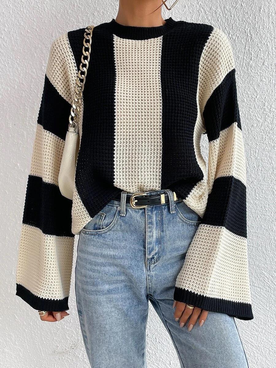 Women's Round Neck Striped Knitted Sweater