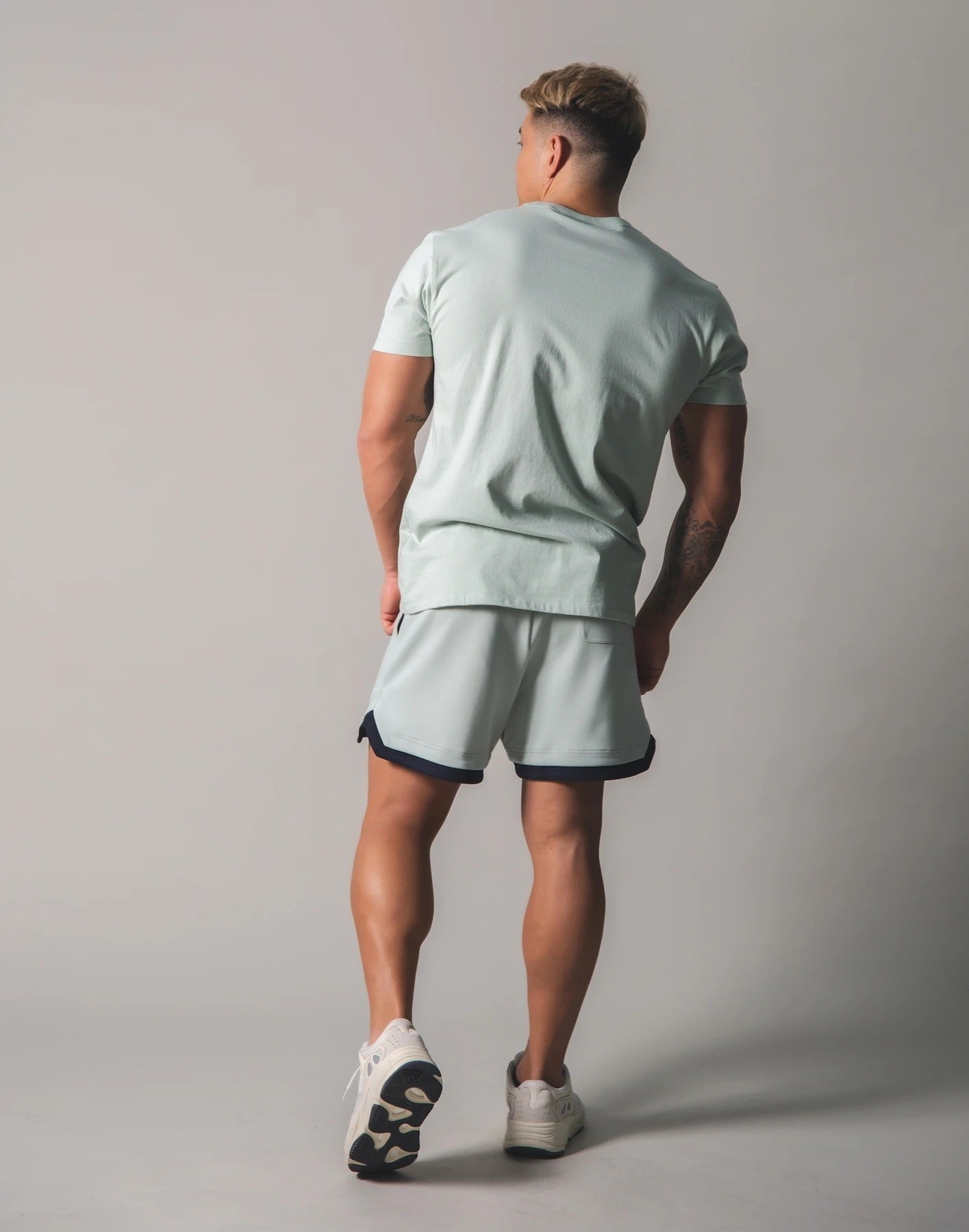 New Sports Men's Round Neck Cotton T-Shirt Fitness Short Sleeve